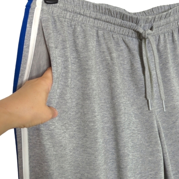 Adidas Men's Gray Track Pants with Red White & Blue Side Stripes Size 2XL - Picture 4 of 10